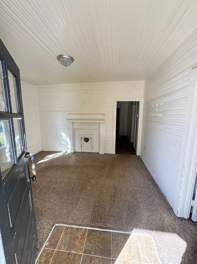 Building Photo - 2/1 House in Downtown Shelby, NC