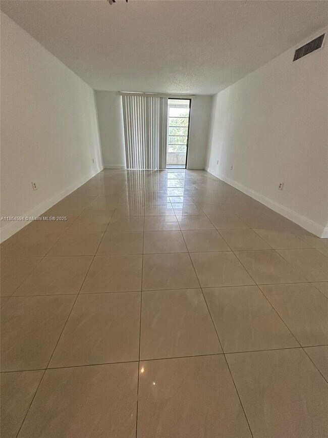 Building Photo - 1800 SW 81st Ave