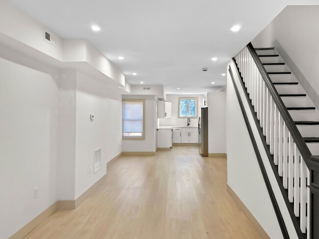 Building Photo - 3905 Cranston Ave