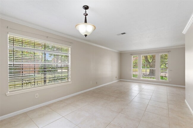 Building Photo - 11410 Meadowchase Dr