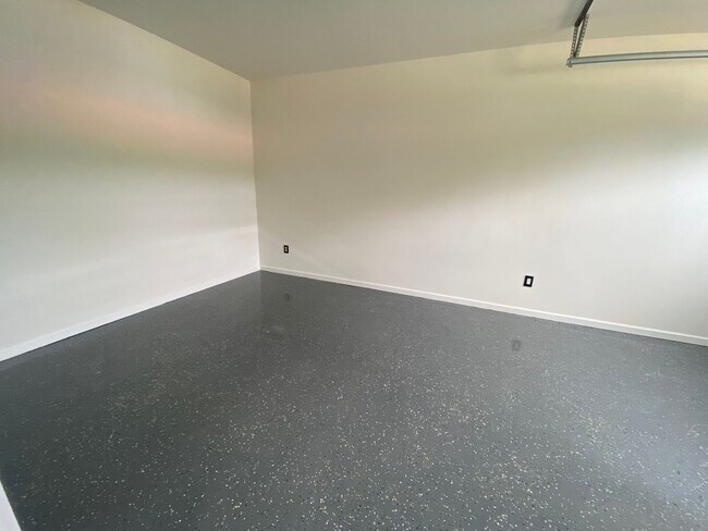 Building Photo - 34 Lyons Dr NW