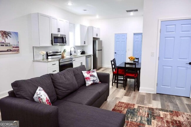 Building Photo - 1455 Jonesboro Rd SE