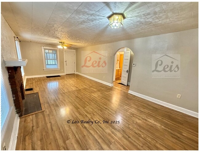 Building Photo - 3341 N Main St