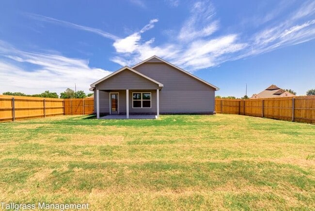 Building Photo - New Construction! Available Now!