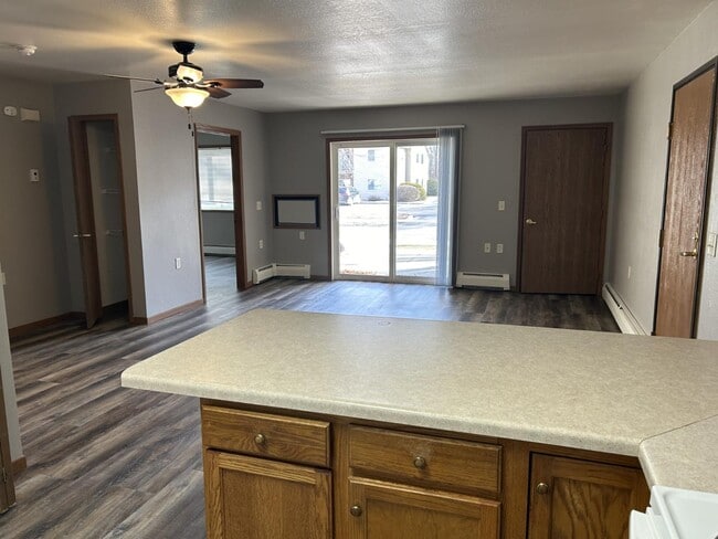 Building Photo - River Trail 901