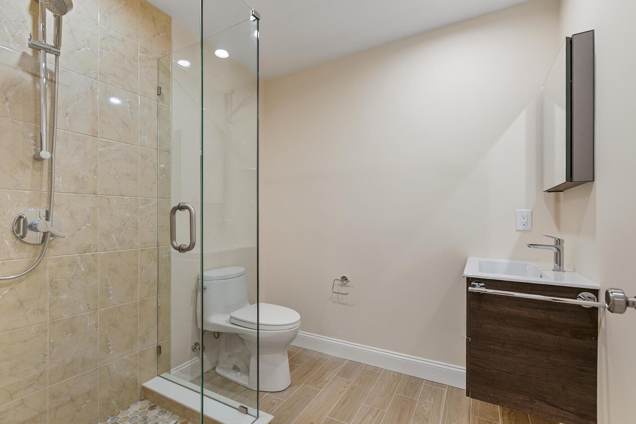 Building Photo - 14 Newell Rd