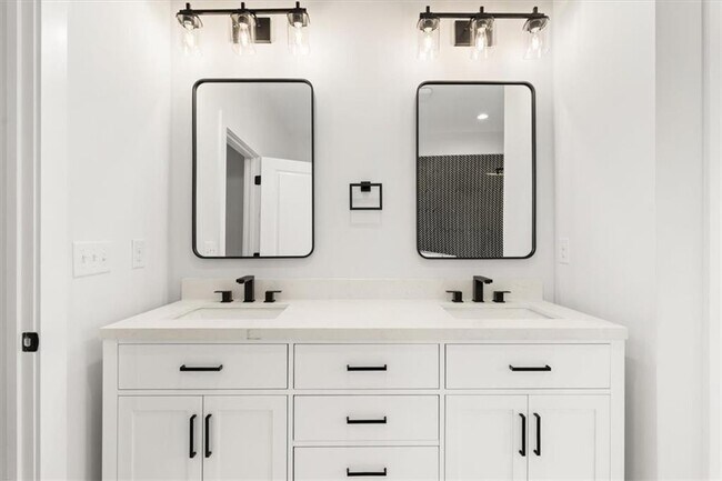 Building Photo - 2895 Jones Mill Rd