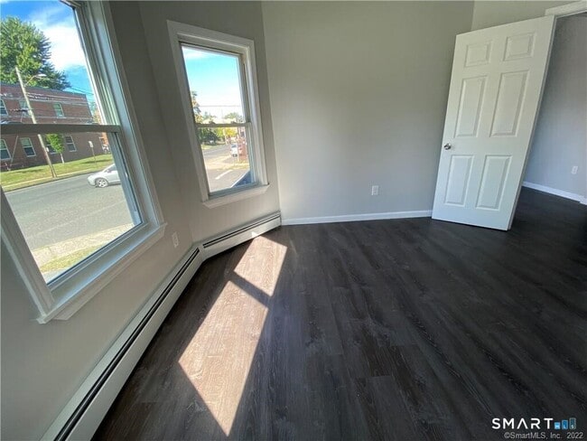 Building Photo - 94-96-96 Westland St