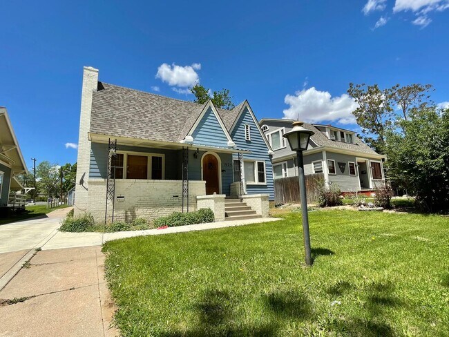 Building Photo - 4 Bedroom - PRE-LEASE FOR JUNE