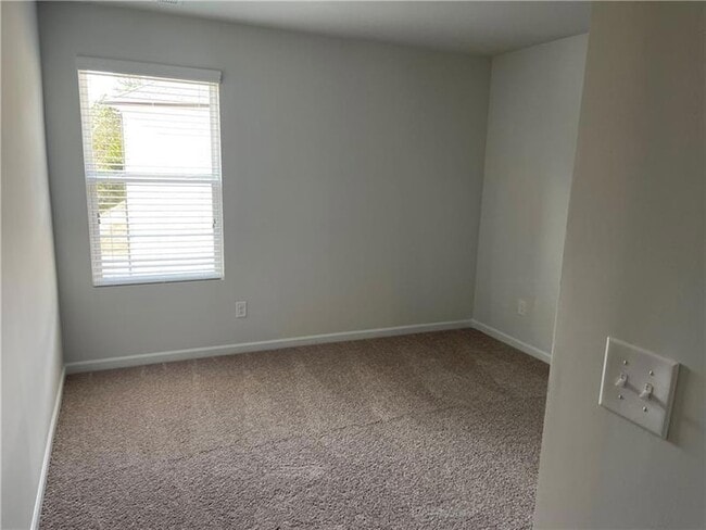 Building Photo - 240 Summerwood Ln