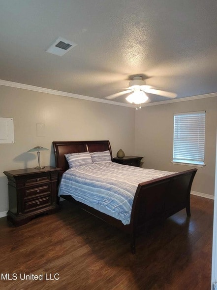 Building Photo - 2589 Santa Rosa Cove