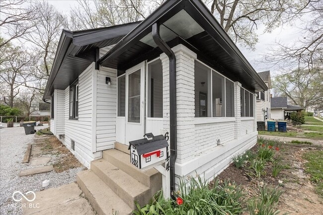 Building Photo - 6144 Winthrop Ave