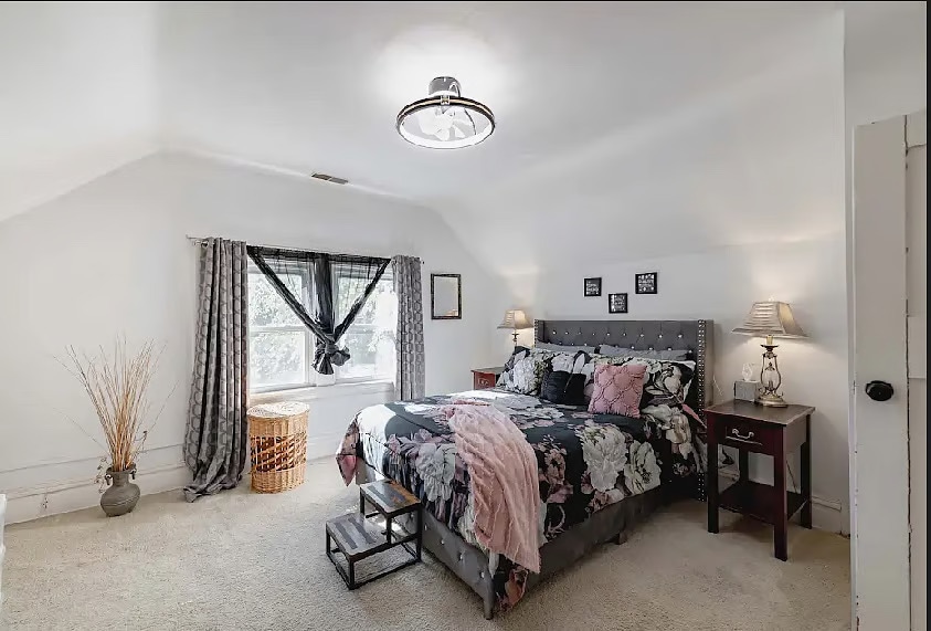 Building Photo - 8304 Buchanan Ave