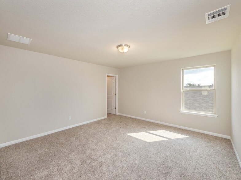 Building Photo - 120 Serpens St