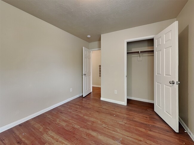 Building Photo - 2618 Bammelwood Dr