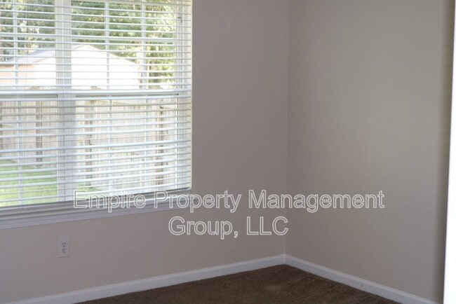 Building Photo - 341 Cane Brake Cir