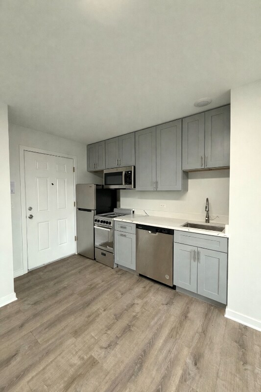 Building Photo - 5366 S Laramie Ave