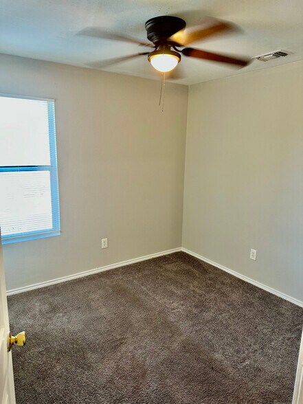 Building Photo - 768 Avondale Ave