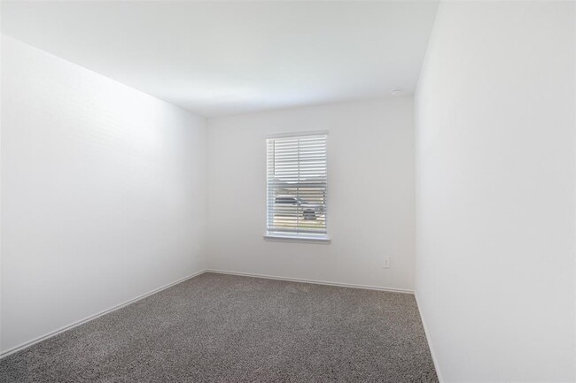 Building Photo - 4302 Freya Pointe Dr