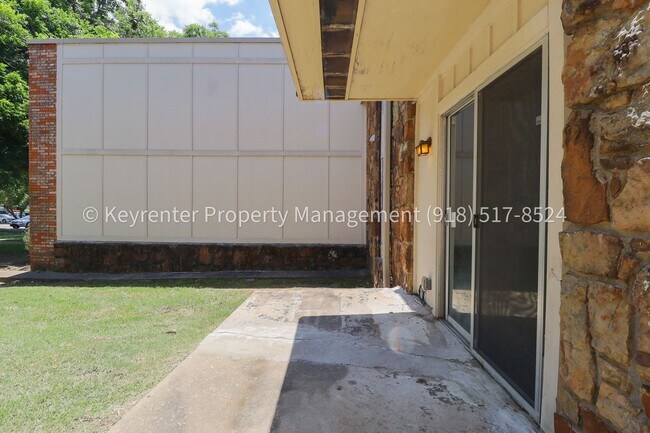Building Photo - 4318 E 67th St