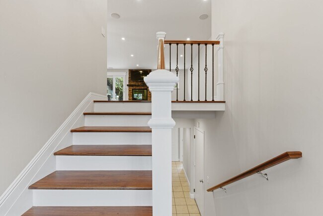 Building Photo - Exceptional Home in the Back of the Valley, Pacifica