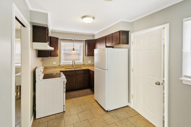 Building Photo - 17306 Holmes Ave