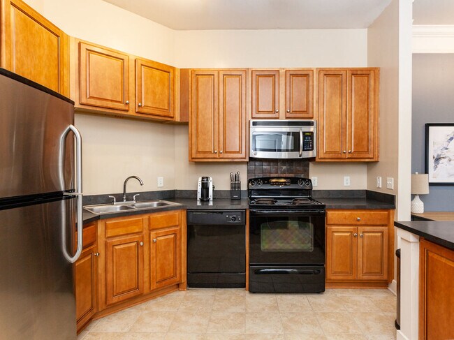 Building Photo - 1 Old Fairway Rd