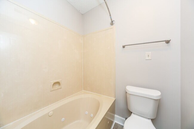 Building Photo - 4997 Woodberry Cove S