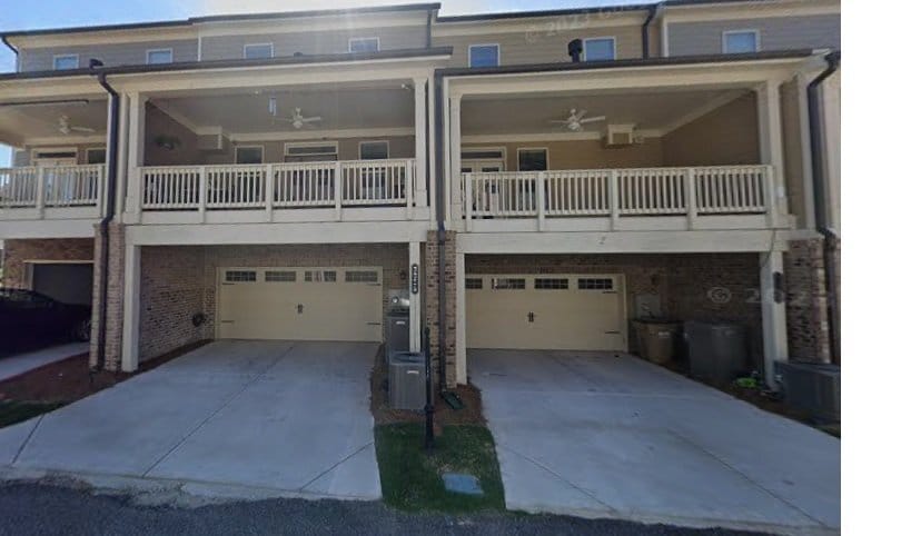 Building Photo - 3925 Redwood Dr