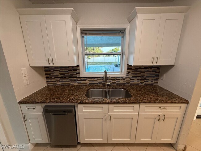 Building Photo - 6675 Fiesta Way