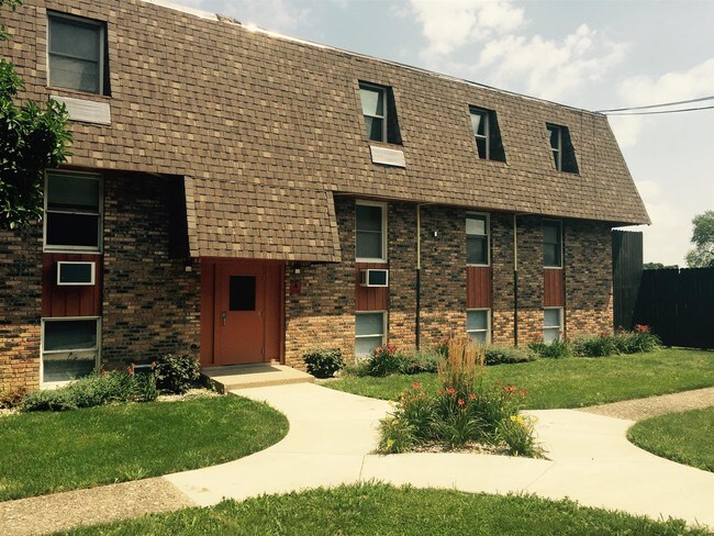 The Cove Urbana, IL Apartment Finder