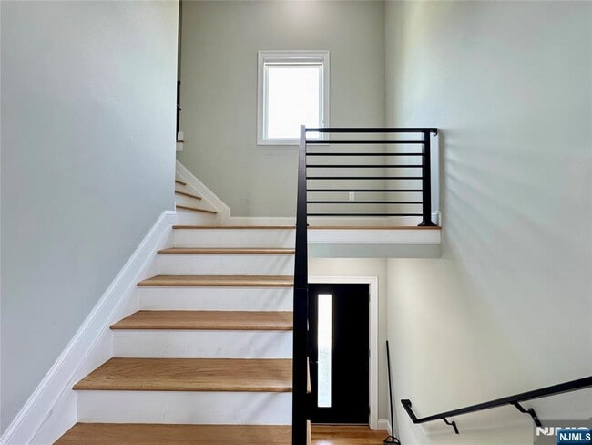 Building Photo - 105 Feronia Wy