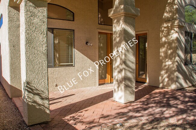 Building Photo - 4131 E Hawks Wing Dr