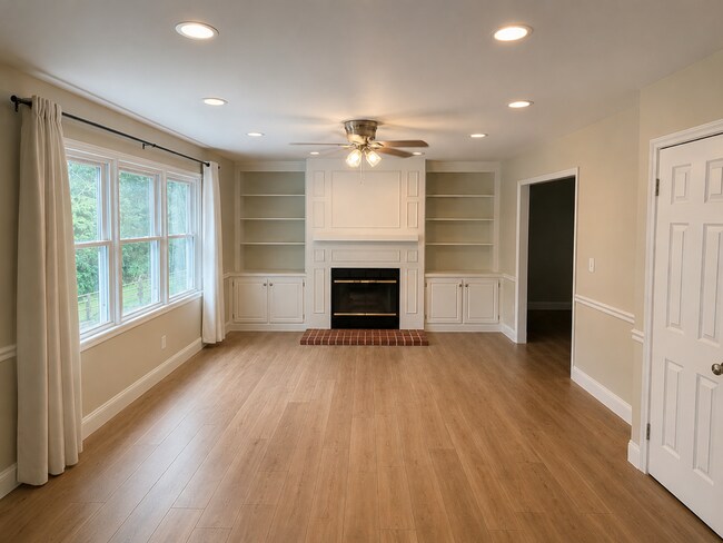 Building Photo - Rare Forest Lakes Rental Opportunity!