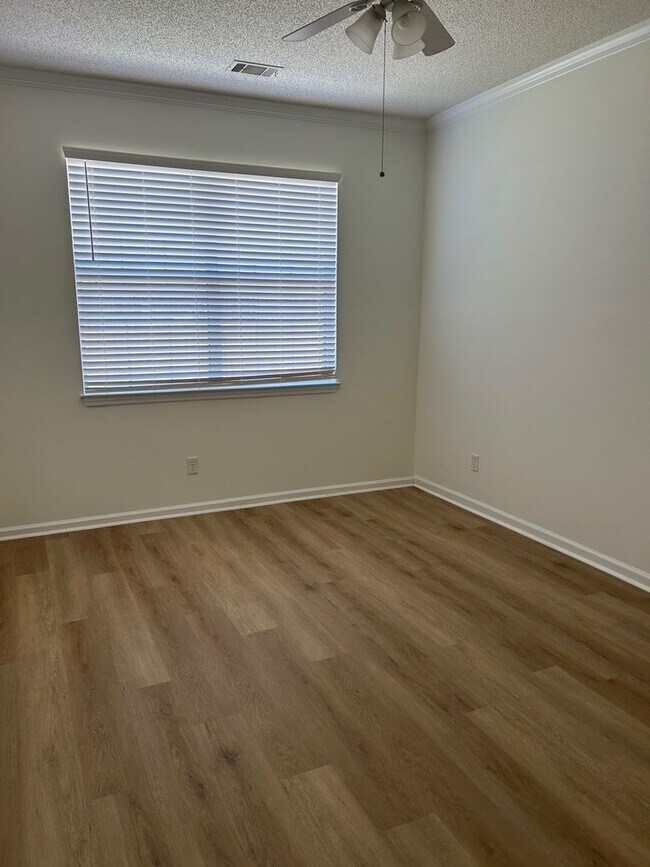 Building Photo - Mohawk Trail Townhomes-Southside Savannah