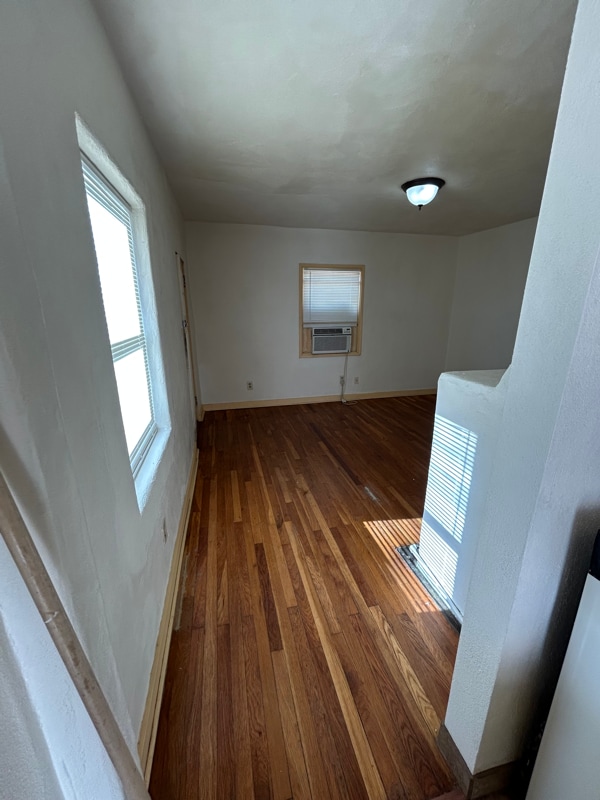 Building Photo - 433 E 23rd St