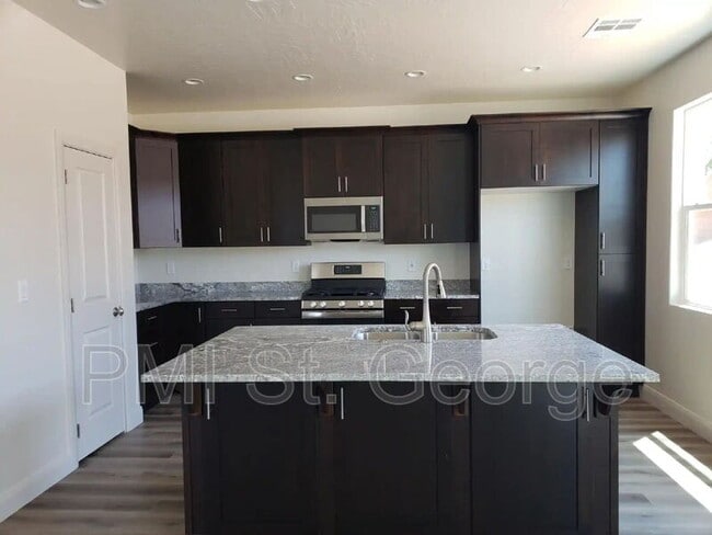 Building Photo - 3226 E 2930 S
