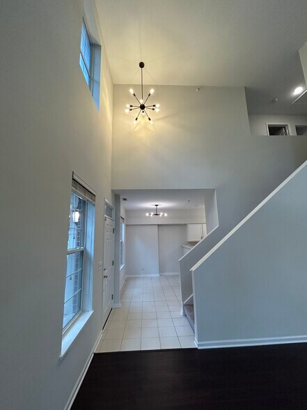 Building Photo - 2375 Chelsea Rd