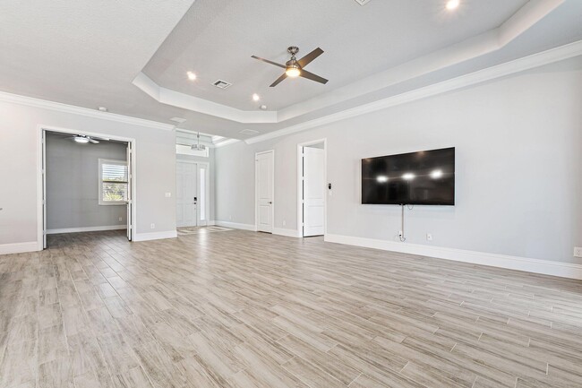 Building Photo - 2298 SE Pear Ln