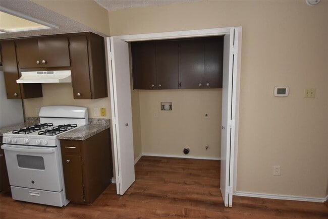 Building Photo - 1806 Rawhide Loop