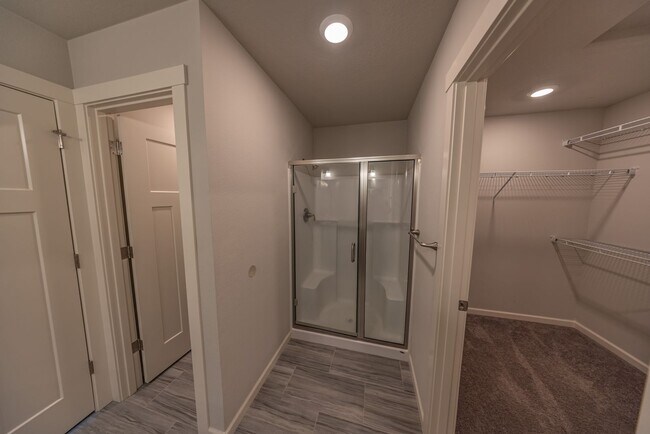 Building Photo - 4255 S Waters Edge Wy
