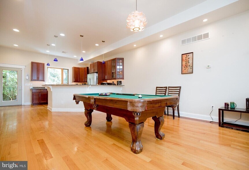 Building Photo - 4513 Silverwood St