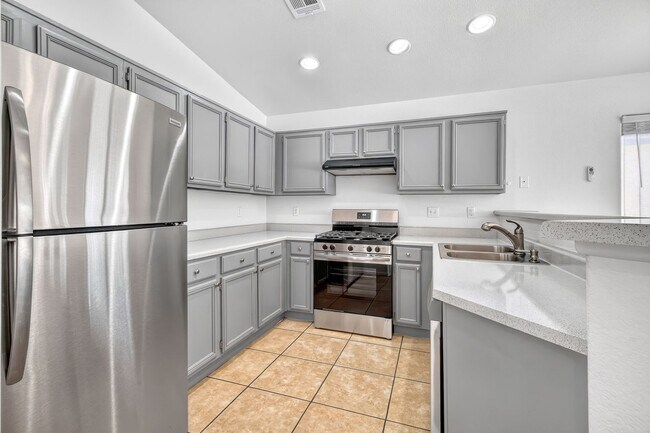 Building Photo - BEAUTIFUL SINGLE-STORY HOME LOCATED IN LAS VEGAS