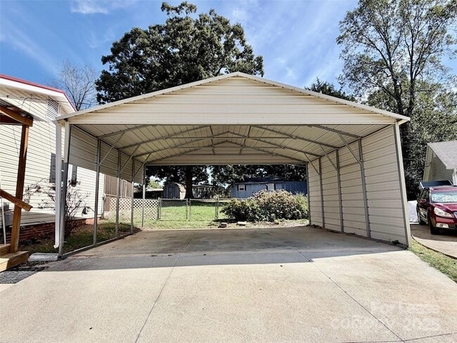 Building Photo - 115 Setter Ct