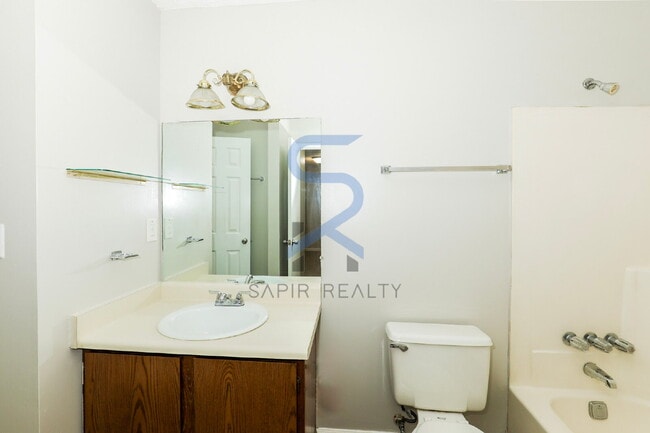 Building Photo - Well-Appointed 2BR/2BA Rental with Space to Enjoy