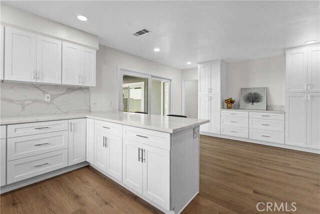 Building Photo - 2120 Palos Verdes Dr W