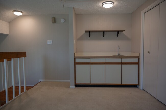 Building Photo - 1482 Gemini St
