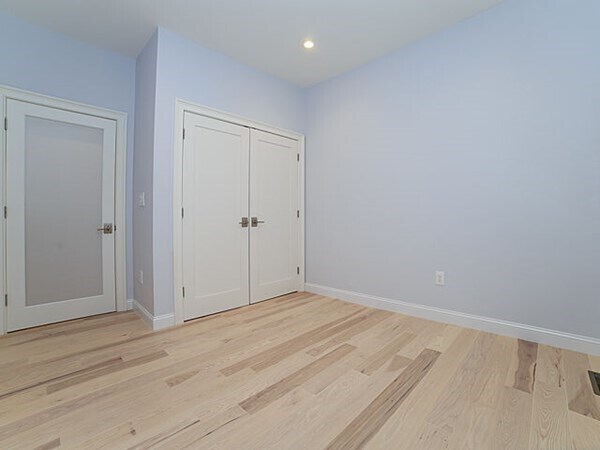 Building Photo - 189 I St