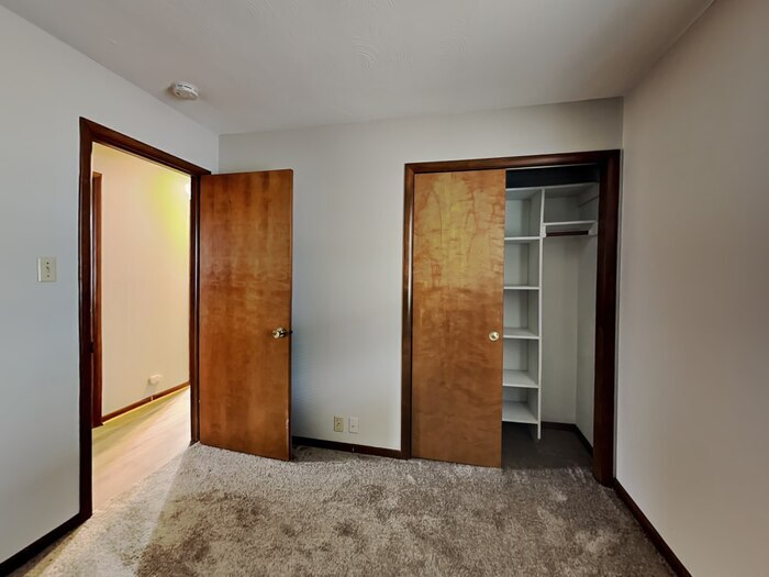 Building Photo - 132 W Old S St