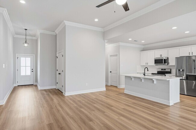 Building Photo - 4630 Jayhawk Dr